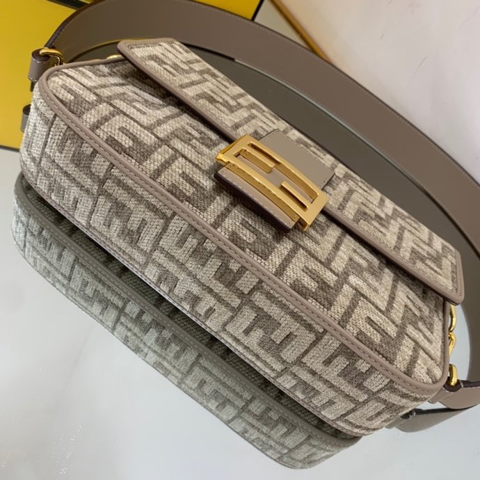 Fendi Baguette 26cm Mirror Boutique
