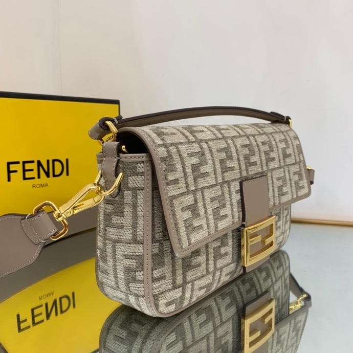 Fendi Baguette 26cm Mirror Boutique