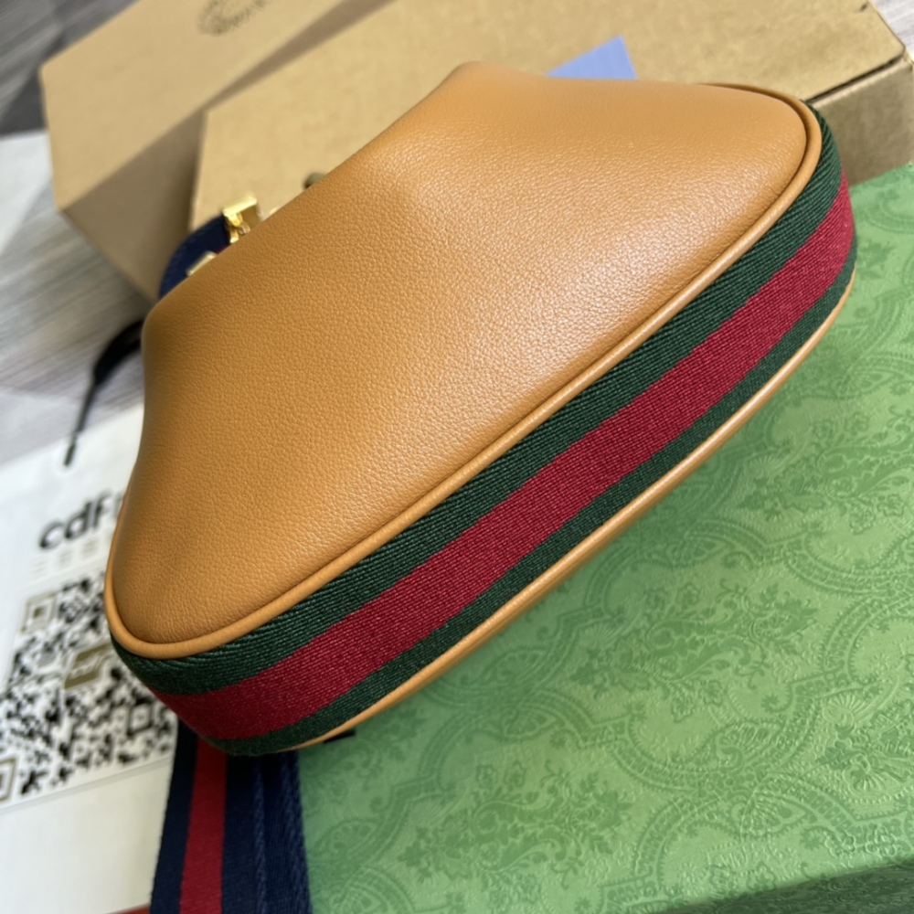 Gucci  PM Attache 699409 Mirror Boutique