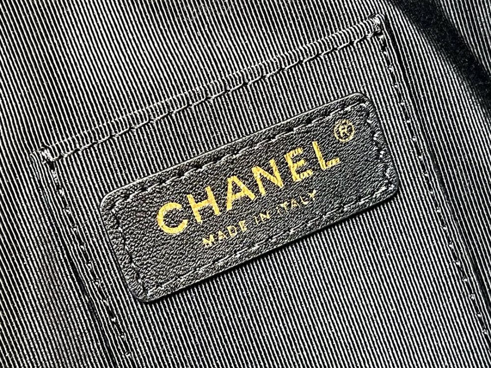 Chanel 22s drawstring bucket  3211 Mirror Boutique