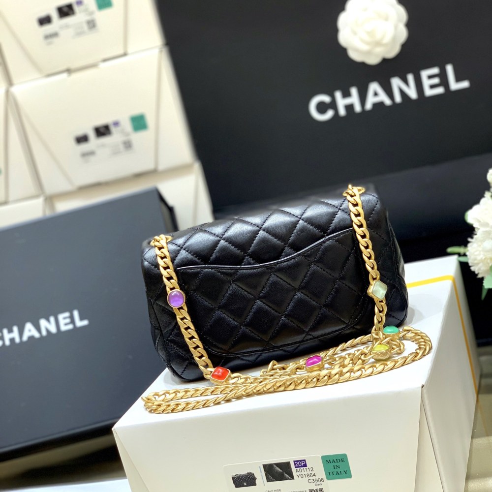 Chanel Classic flap bag Mirror Boutique