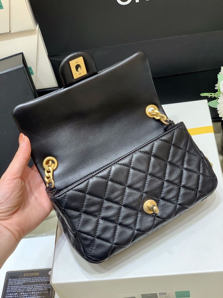 Chanel Classic flap bag Mirror Boutique