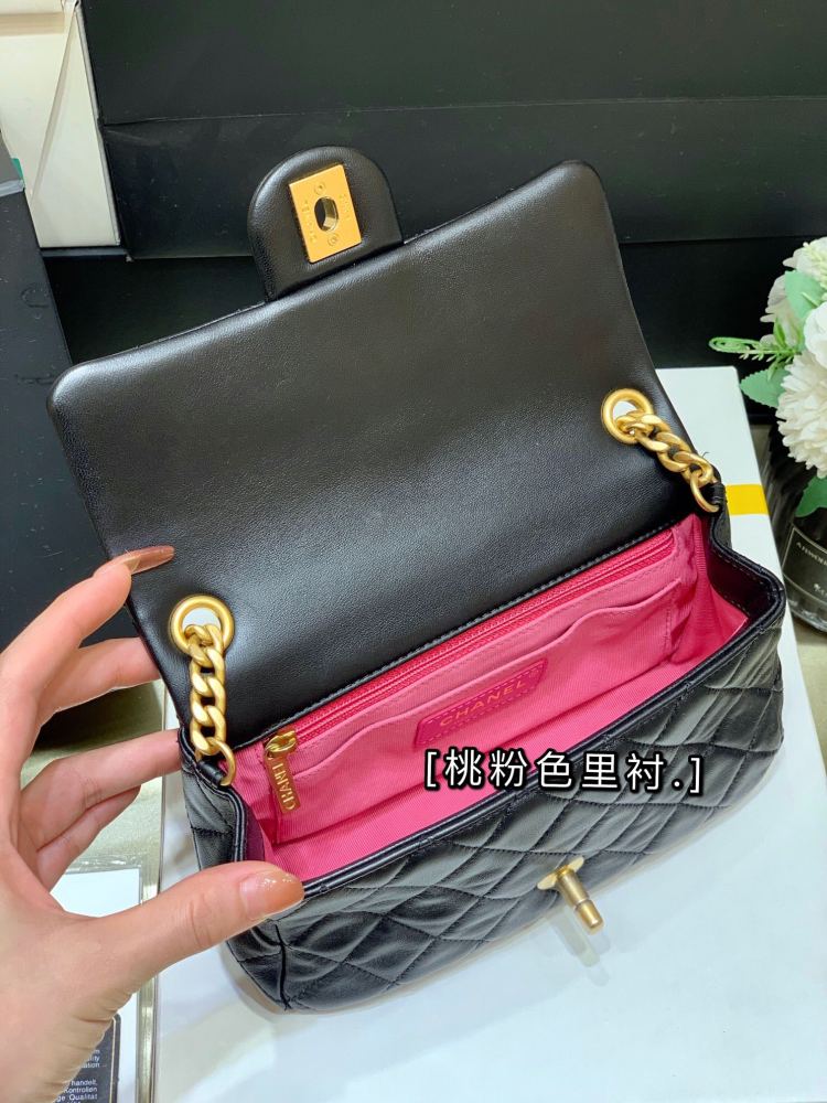 Chanel Classic flap bag Mirror Boutique