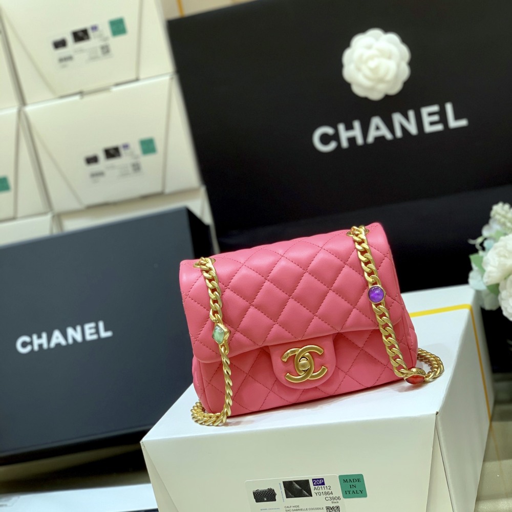 Chanel Classic flap bag Mirror Boutique