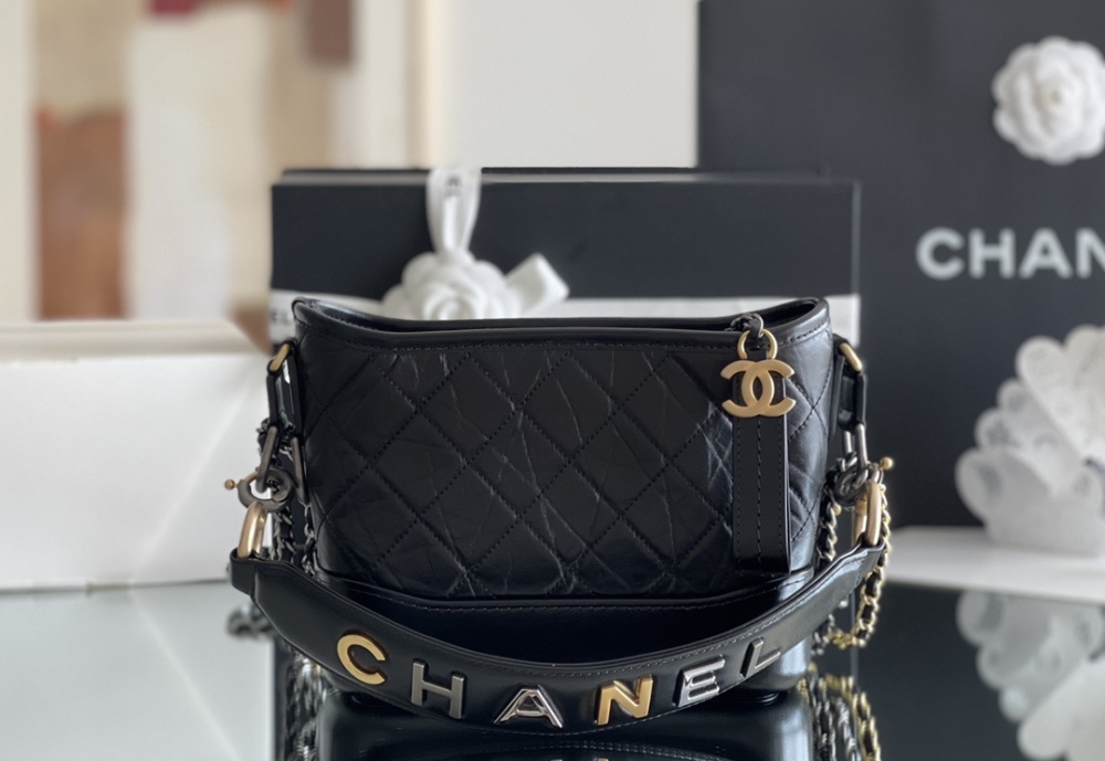 Chanel 𝙂𝙖𝙗𝙧𝙞𝙚𝙡𝙡𝙚 MM Mirror Boutique