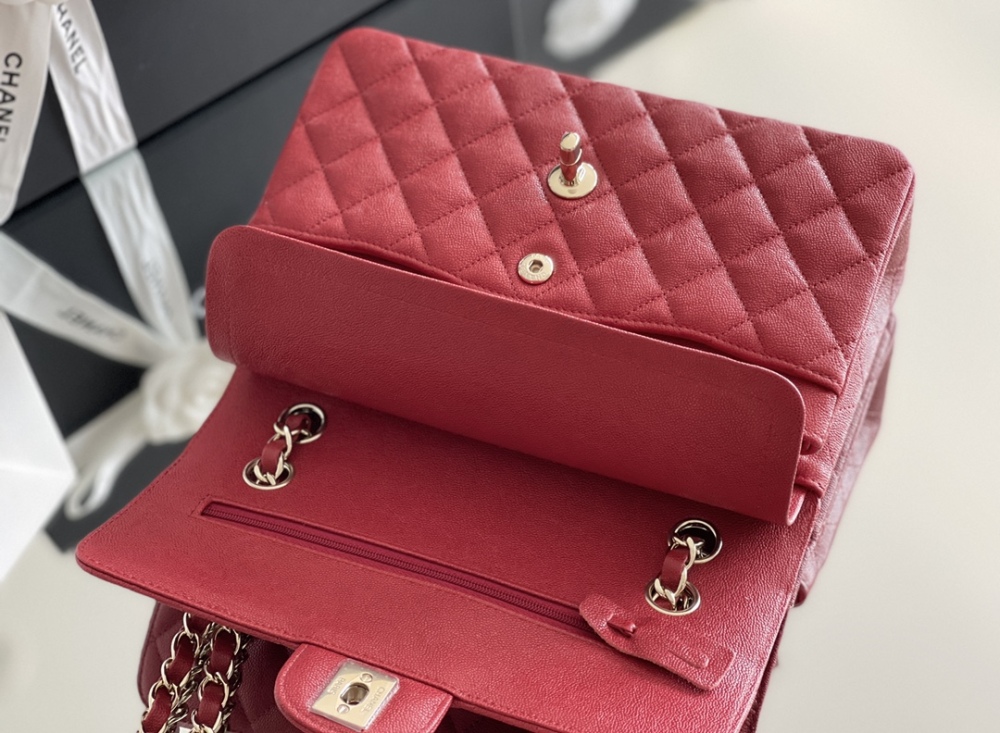 Chanel 𝘾𝙡𝙖𝙨𝙨𝙞𝙘 𝙁𝙡𝙖𝙥 bag MM 23cm Mirror Boutique