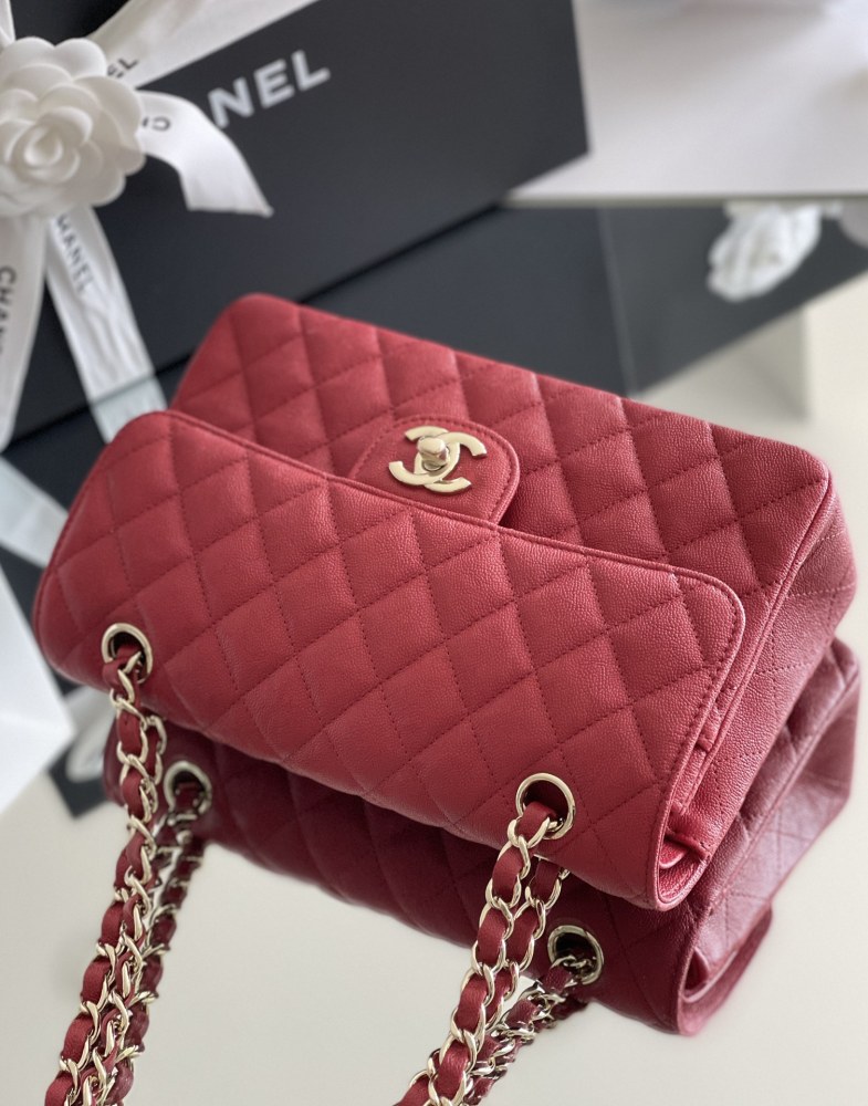 Chanel 𝘾𝙡𝙖𝙨𝙨𝙞𝙘 𝙁𝙡𝙖𝙥 bag MM 23cm Mirror Boutique