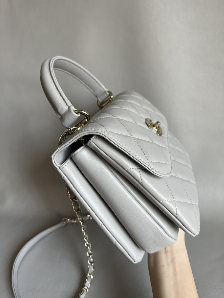 Chanel Trendy CC 22B Mirror Boutique