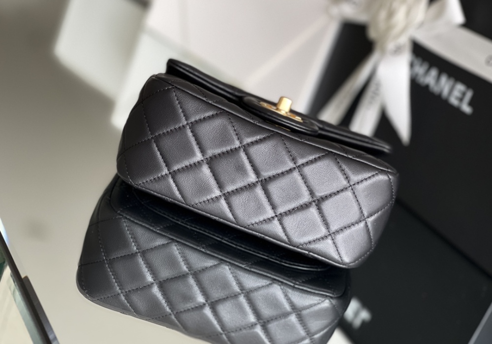 Chanel CF  flap bag Mirror Boutique