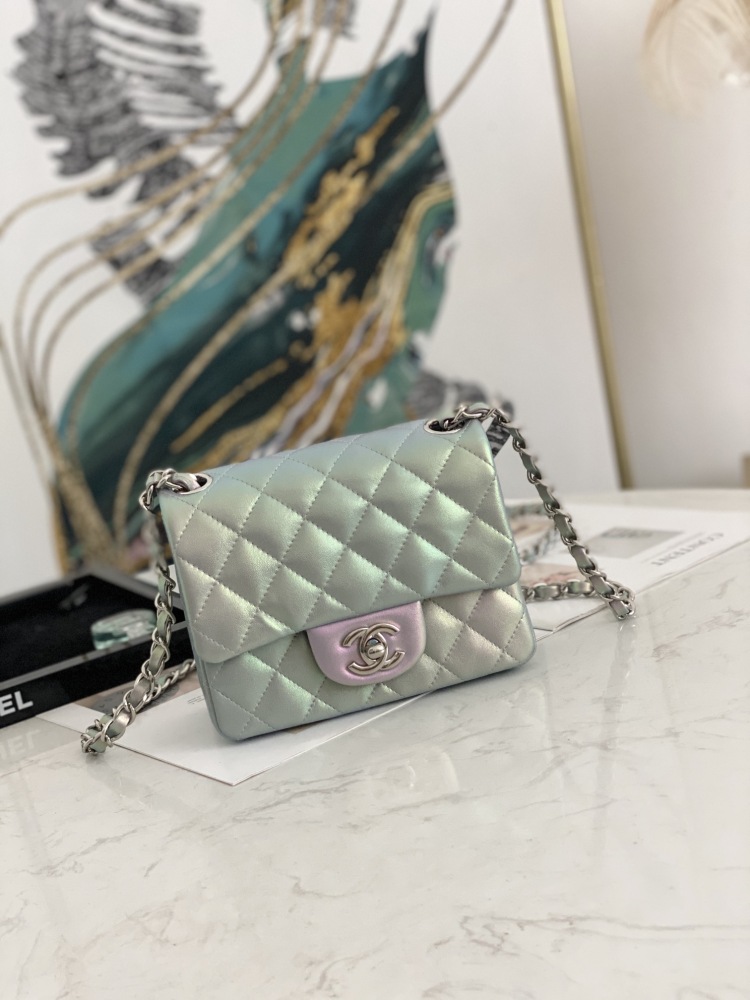 Chanel Fatty Fang  Pearlescent Mirror Boutique
