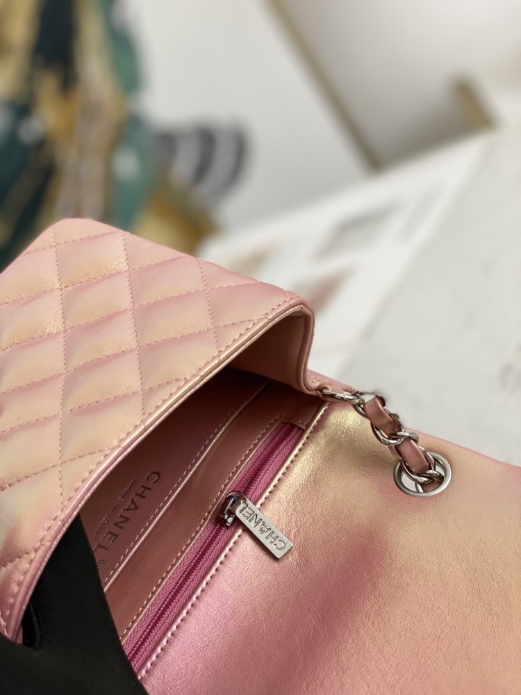 Chanel Fatty Fang  Pearlescent Mirror Boutique
