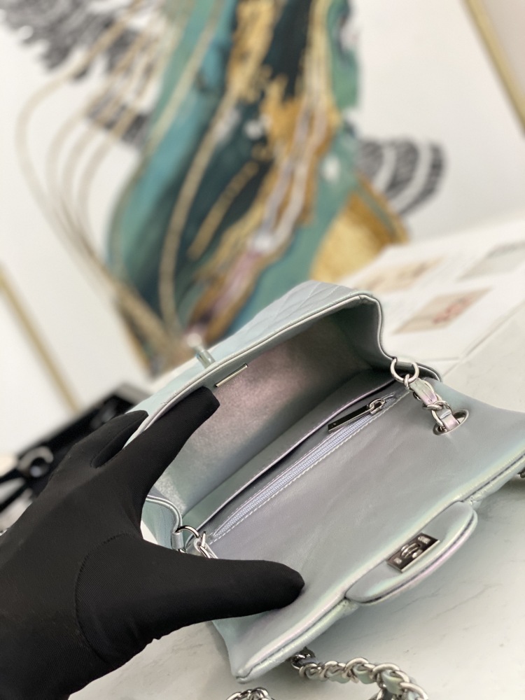 Chanel Fatty Fang  Pearlescent Mirror Boutique
