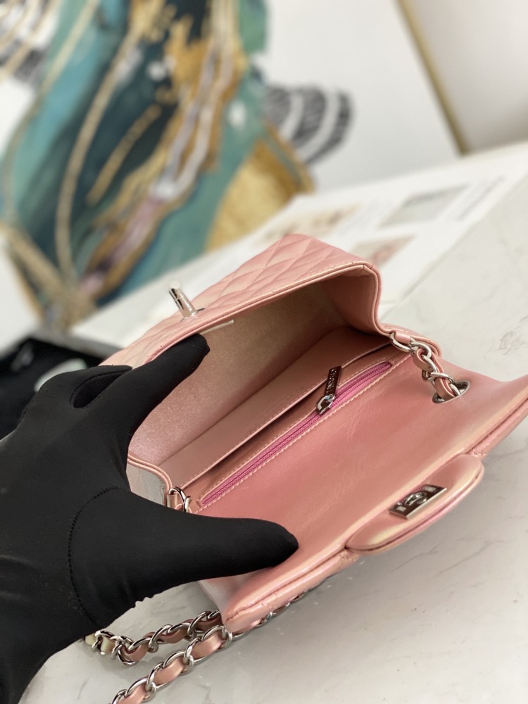 Chanel Fatty Fang  Pearlescent Mirror Boutique