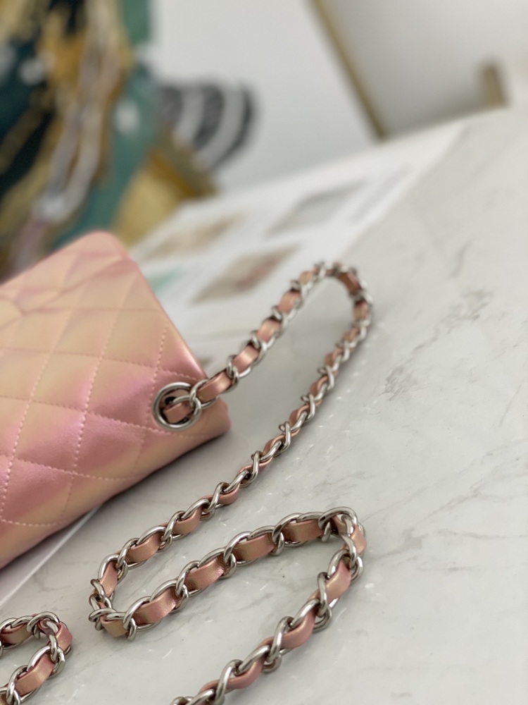 Chanel Fatty Fang  Pearlescent Mirror Boutique