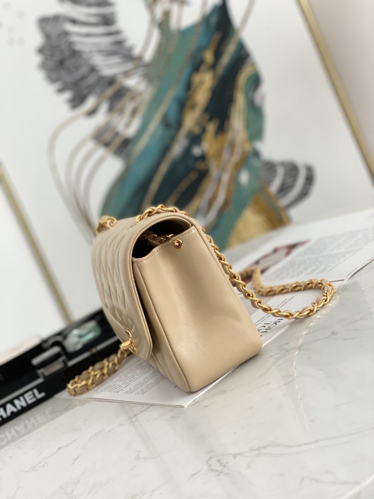 Chanel  Flap Bag Mirror Boutique