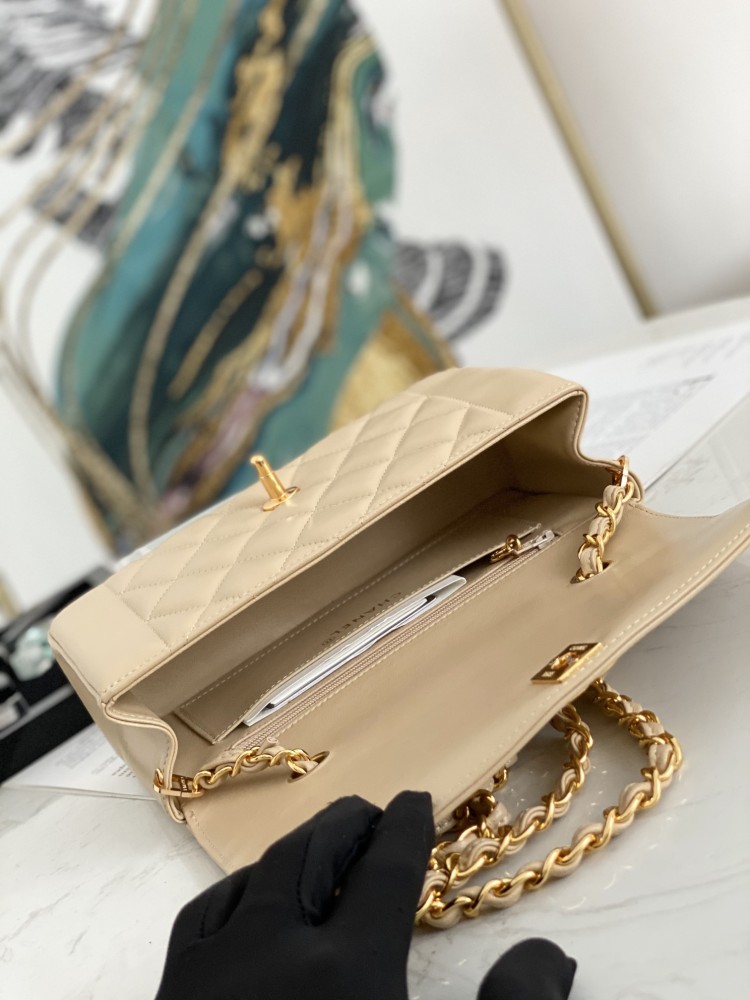 Chanel  Flap Bag Mirror Boutique