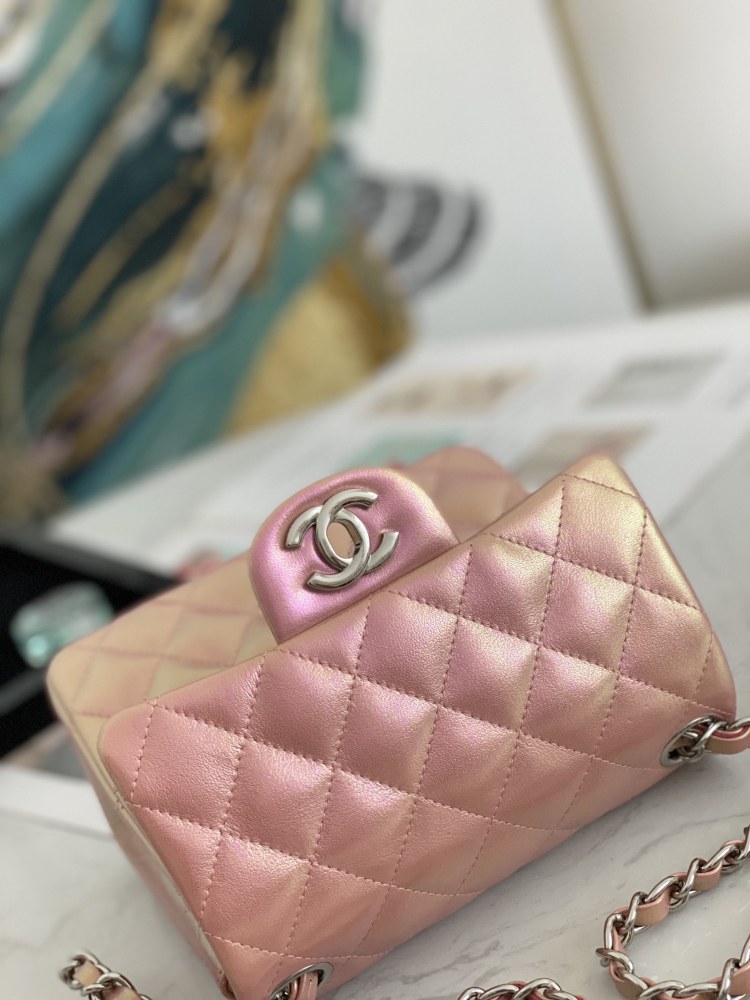 Chanel Fatty Fang  Pearlescent Mirror Boutique