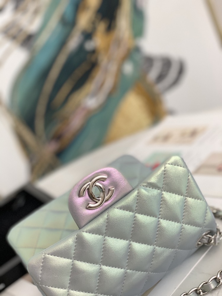Chanel Fatty Fang  Pearlescent Mirror Boutique