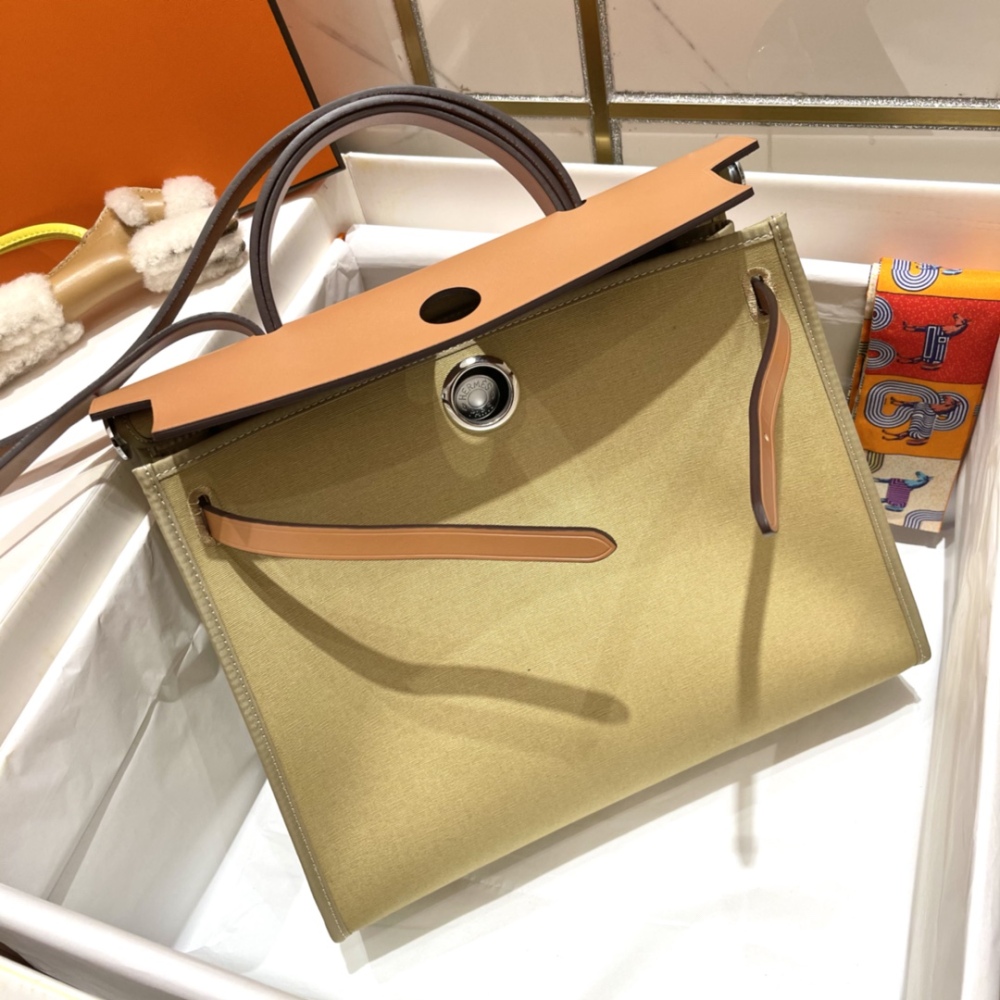 Hermès Bespoke HERBAG Pegasus 31cm Handmade Mirror Boutique