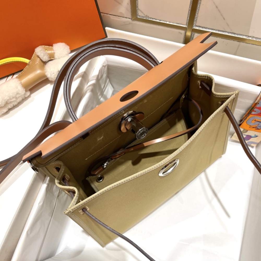 Hermès Bespoke HERBAG Pegasus 31cm Handmade Mirror Boutique