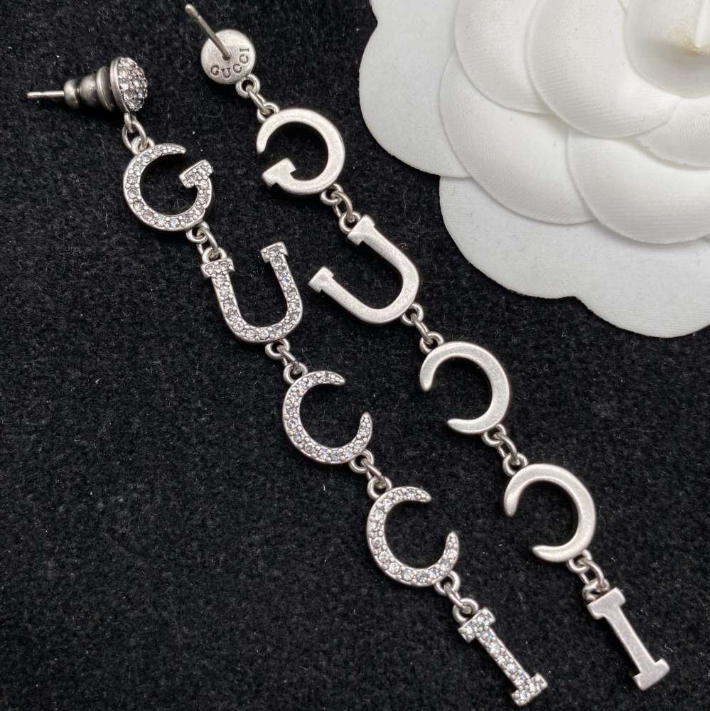 Gucci stud earrings