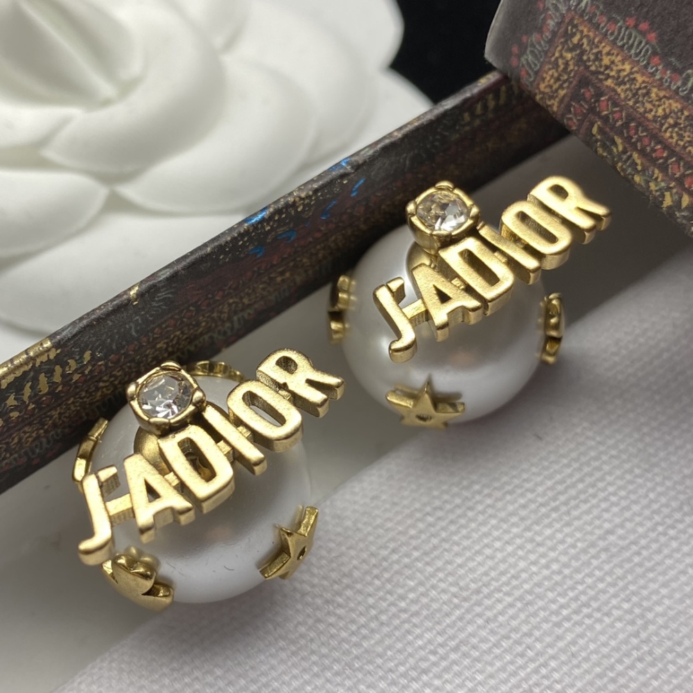 DIOR stud earrings