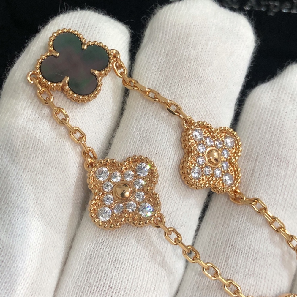Van Cleef & Arpels bracelet