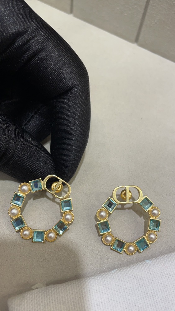 DIOR stud earrings