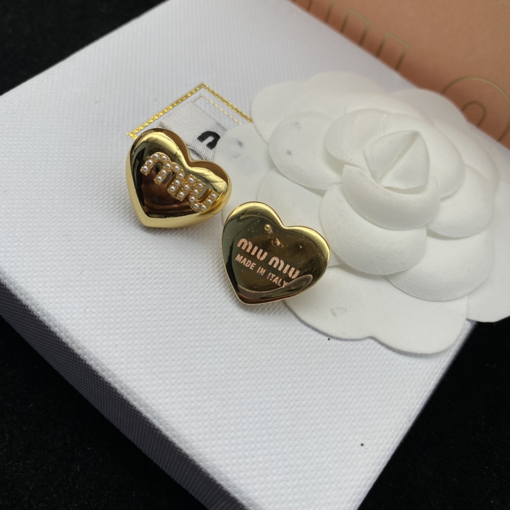 MIUMIU stud earrings