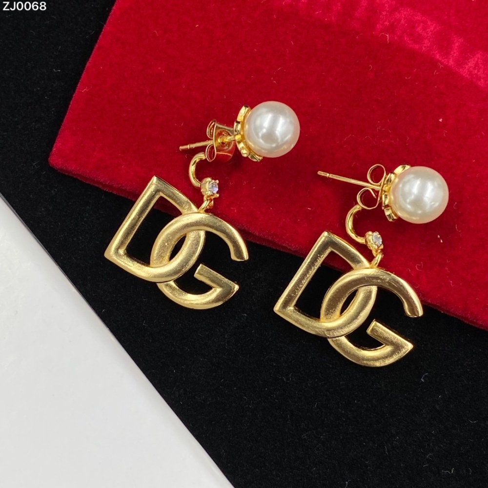 DG stud earrings