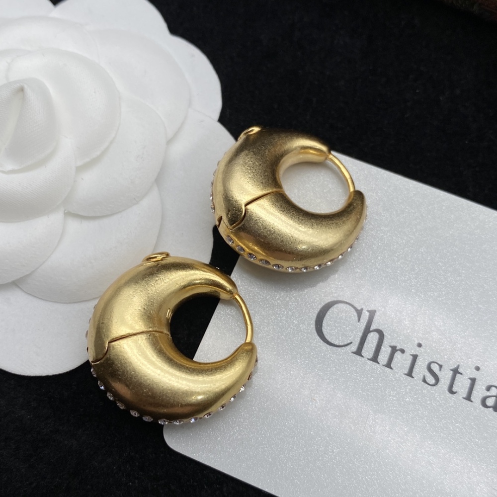 DIOR stud earrings