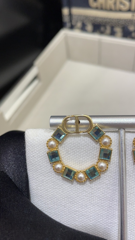 DIOR stud earrings