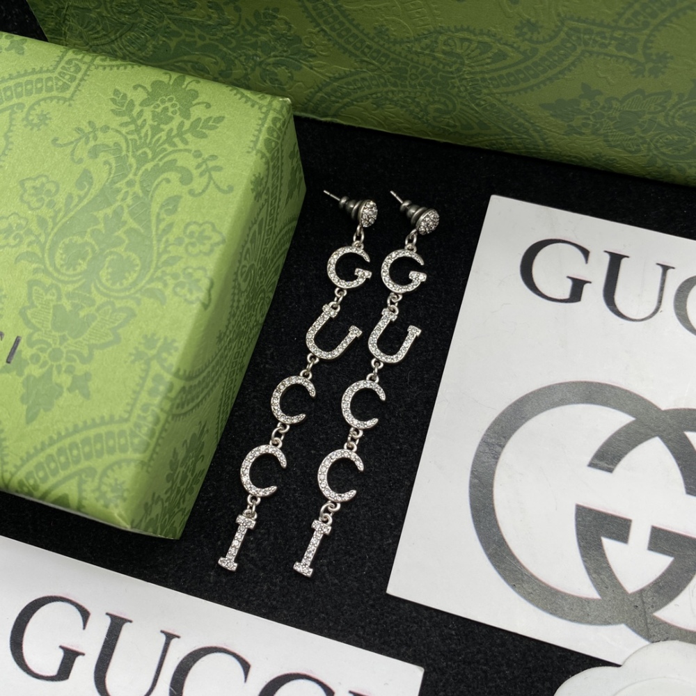 Gucci stud earrings