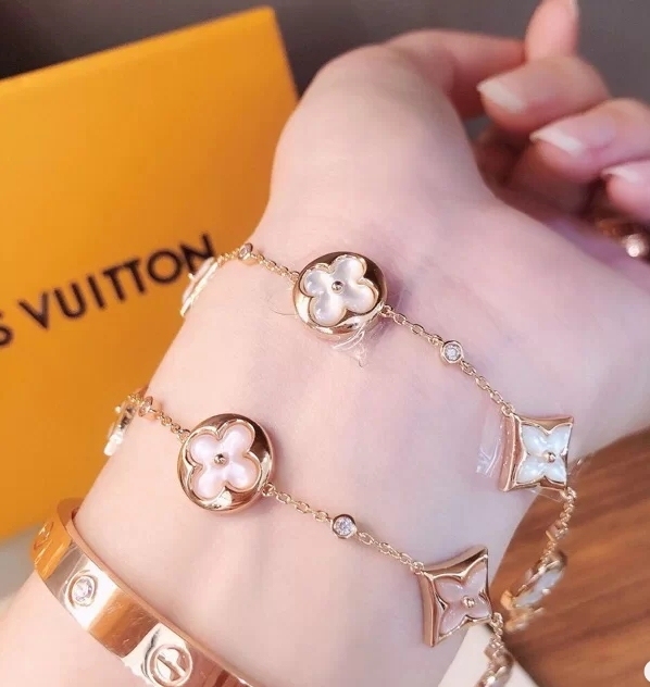LV  bracelet