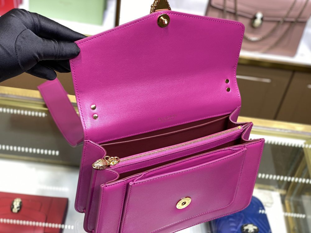 Bulgari 𝙎𝙀𝙍𝙋𝙀𝙉𝙏𝙄 𝙁𝙊𝙍𝙀𝙑𝙀 Maxi Chain bag Mirror Boutique