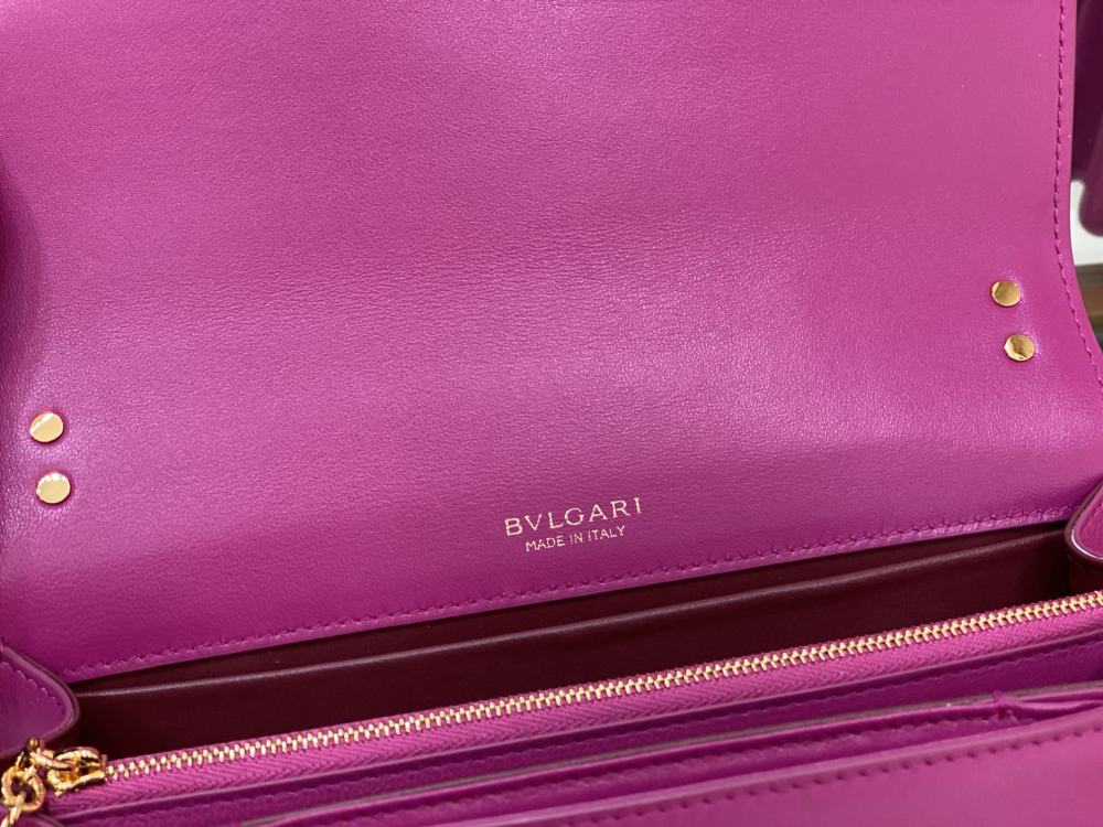 Bulgari 𝙎𝙀𝙍𝙋𝙀𝙉𝙏𝙄 𝙁𝙊𝙍𝙀𝙑𝙀 Maxi Chain bag Mirror Boutique
