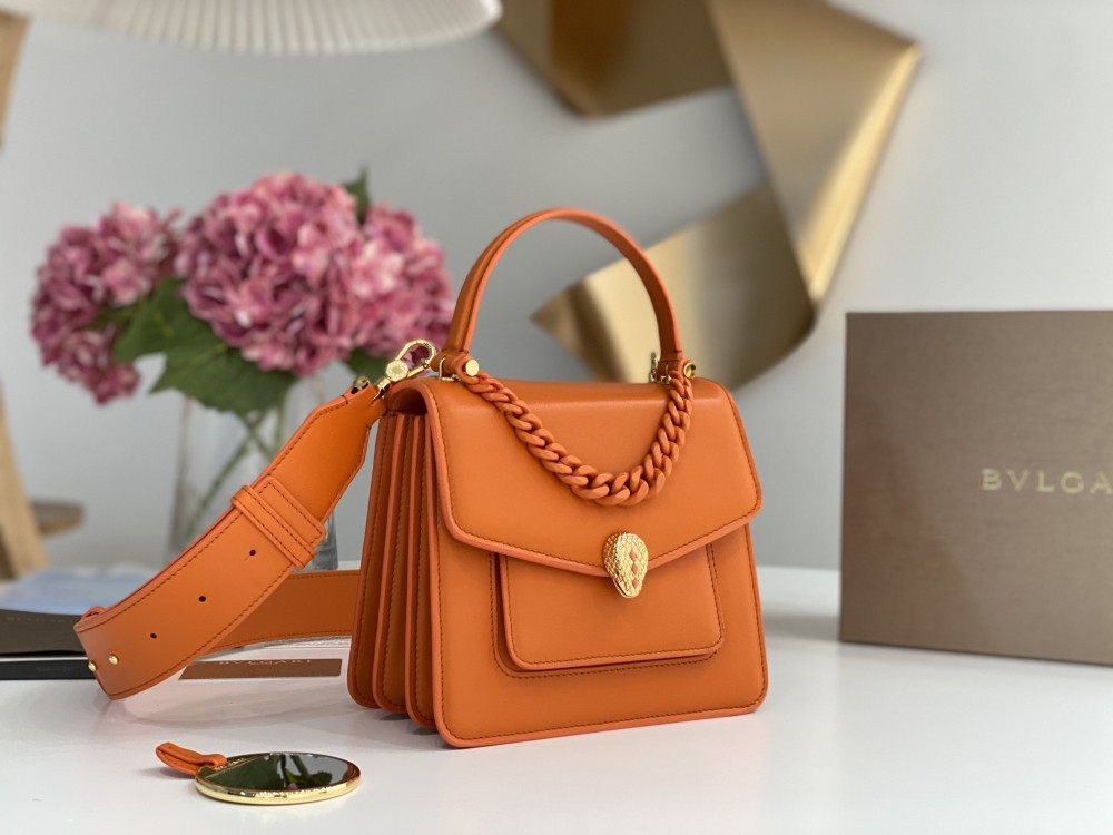 Bulgari 𝙎𝙀𝙍𝙋𝙀𝙉𝙏𝙄 𝙁𝙊𝙍𝙀𝙑𝙀 Maxi Chain bag Mirror Boutique