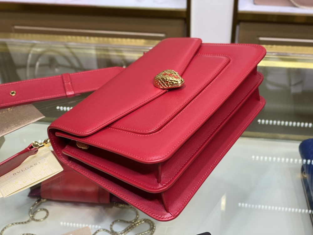 Bulgari 𝙎𝙀𝙍𝙋𝙀𝙉𝙏𝙄 𝙁𝙊𝙍𝙀𝙑𝙀 Maxi Chain bag Mirror Boutique