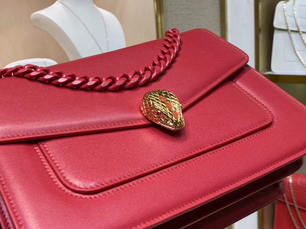 Bulgari 𝙎𝙀𝙍𝙋𝙀𝙉𝙏𝙄 𝙁𝙊𝙍𝙀𝙑𝙀 Maxi Chain bag Mirror Boutique