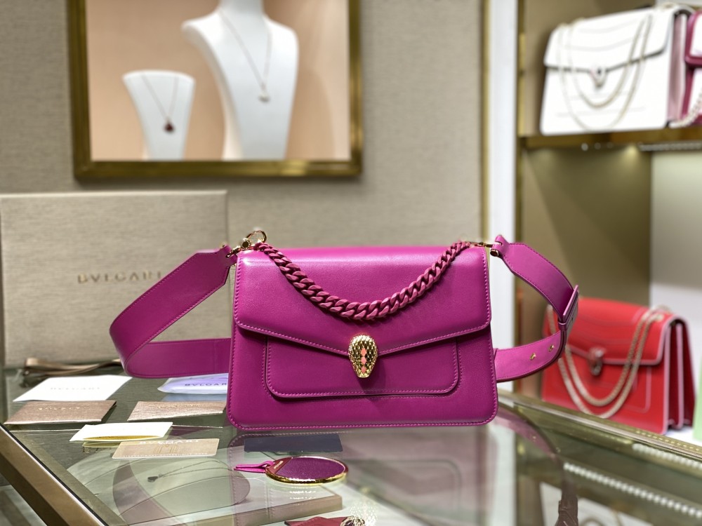 Bulgari 𝙎𝙀𝙍𝙋𝙀𝙉𝙏𝙄 𝙁𝙊𝙍𝙀𝙑𝙀 Maxi Chain bag Mirror Boutique