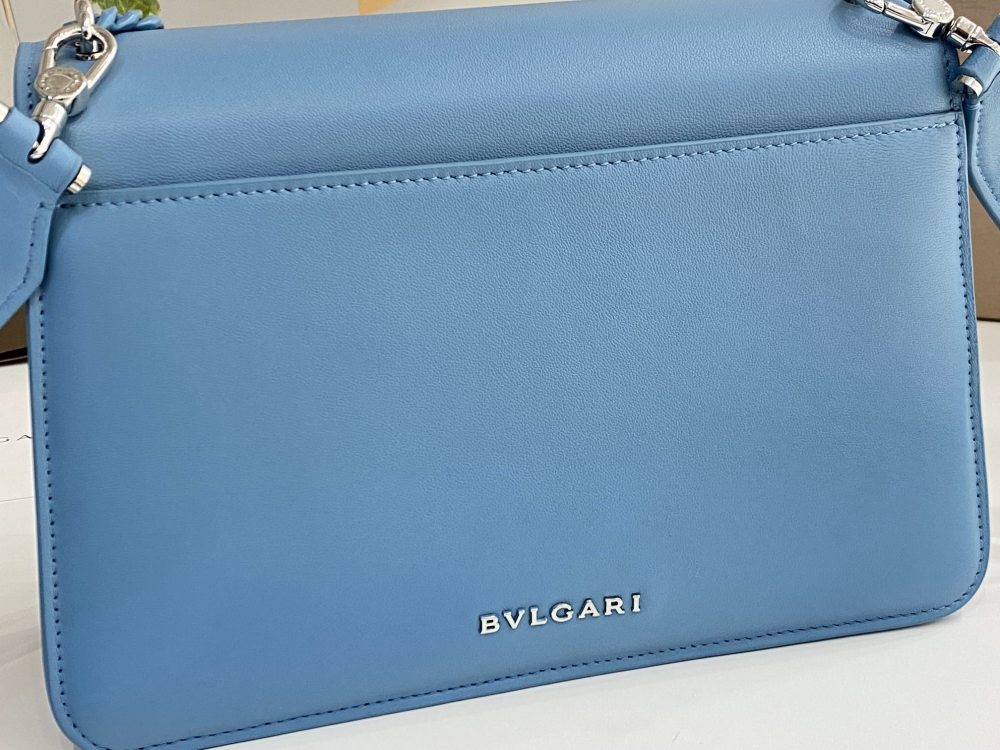 Bulgari 𝙎𝙀𝙍𝙋𝙀𝙉𝙏𝙄 𝙁𝙊𝙍𝙀𝙑𝙀 Maxi Chain bag Mirror Boutique
