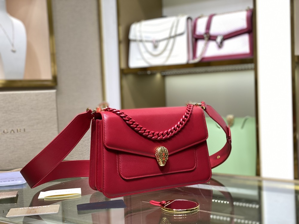 Bulgari 𝙎𝙀𝙍𝙋𝙀𝙉𝙏𝙄 𝙁𝙊𝙍𝙀𝙑𝙀 Maxi Chain bag Mirror Boutique