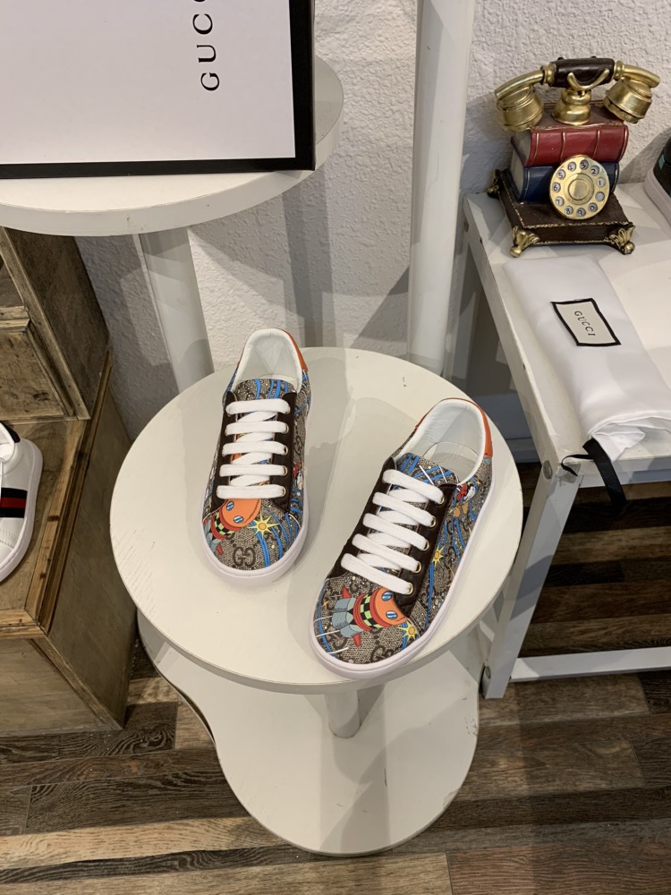 Gucci kids shoes