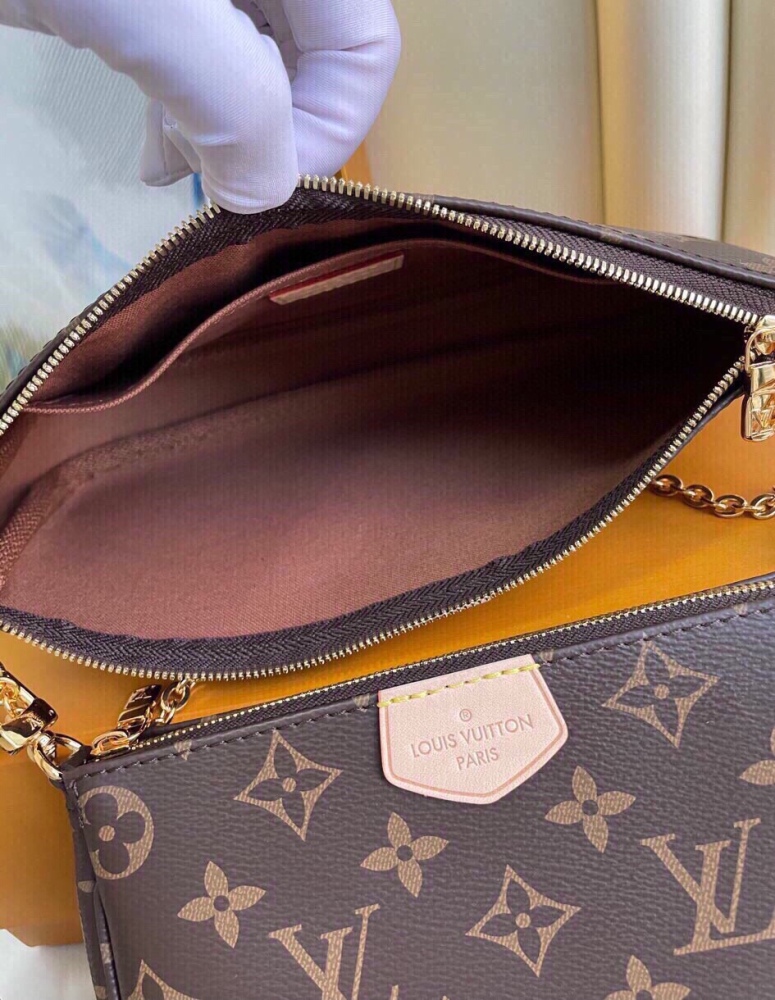 Louis Vuitton 𝙈𝙐𝙇𝙏𝙄 𝙋𝙊𝘾𝙃𝙀𝙏𝙏𝙀 M44840  Mirror boutique