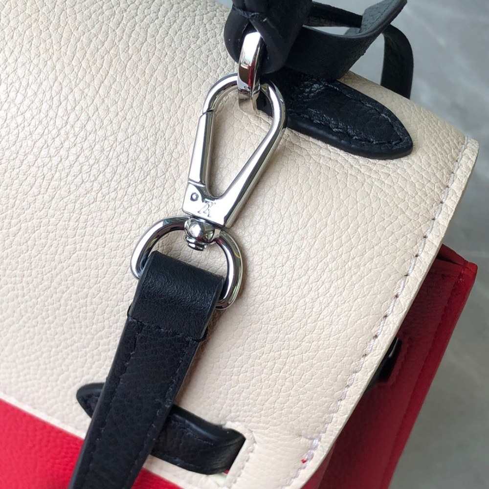 Louis Vuitton Lockme Day  BB M53950 mirror boutique