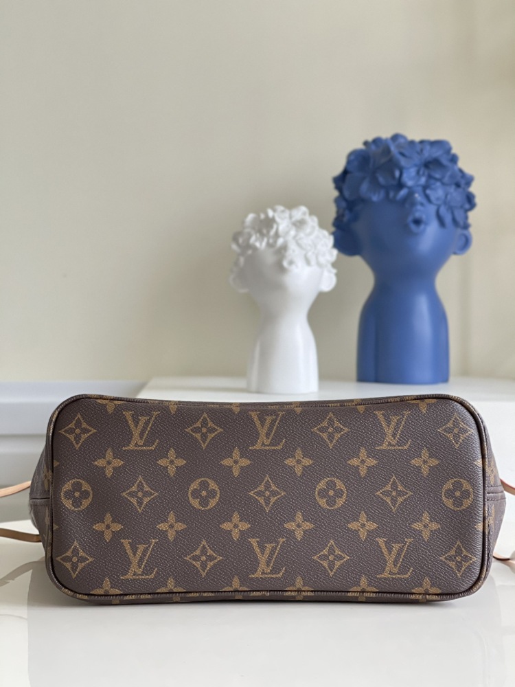 Louis Vuitton neverfull M50366 mirror boutique