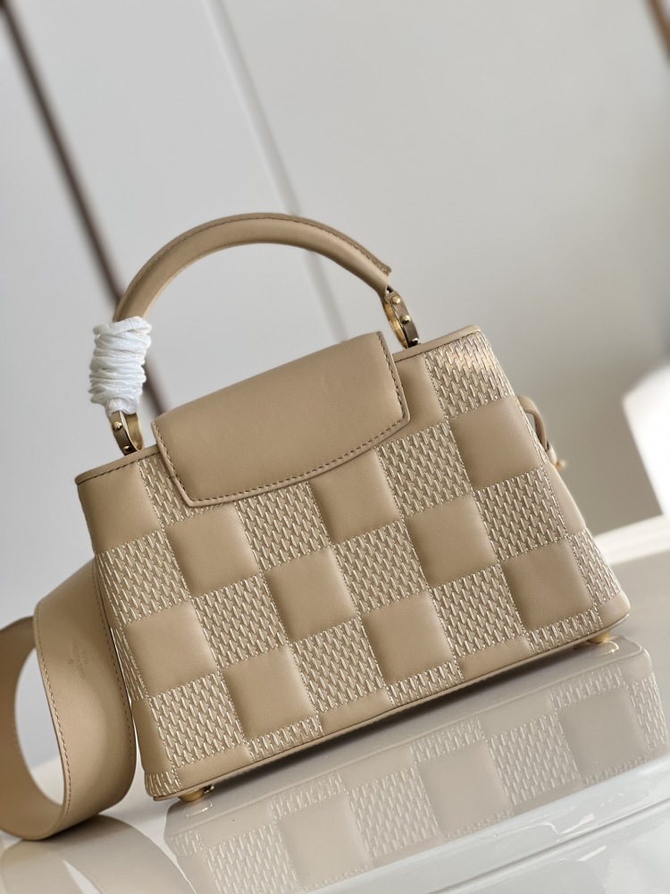 Louis Vuitton Capucines MM M48865 M59225  mirror boutique