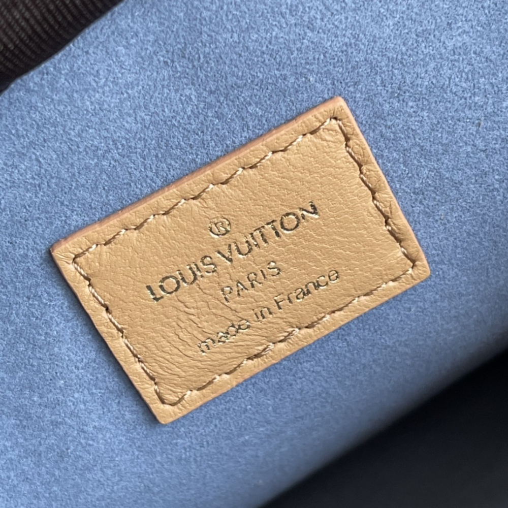 Louis Vuitton Coussin Monogram  M57790 mirror Boutique