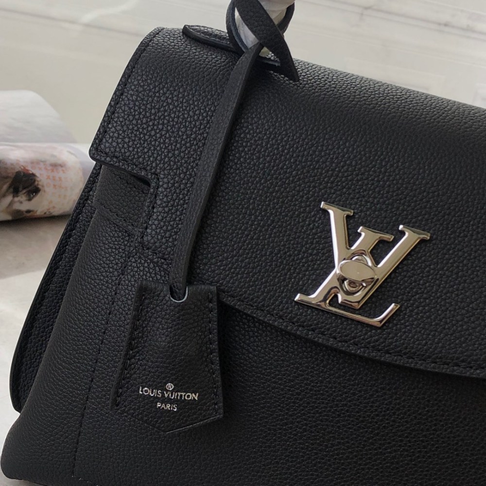 Louis Vuitton Lockme Day  BB M53950 mirror boutique