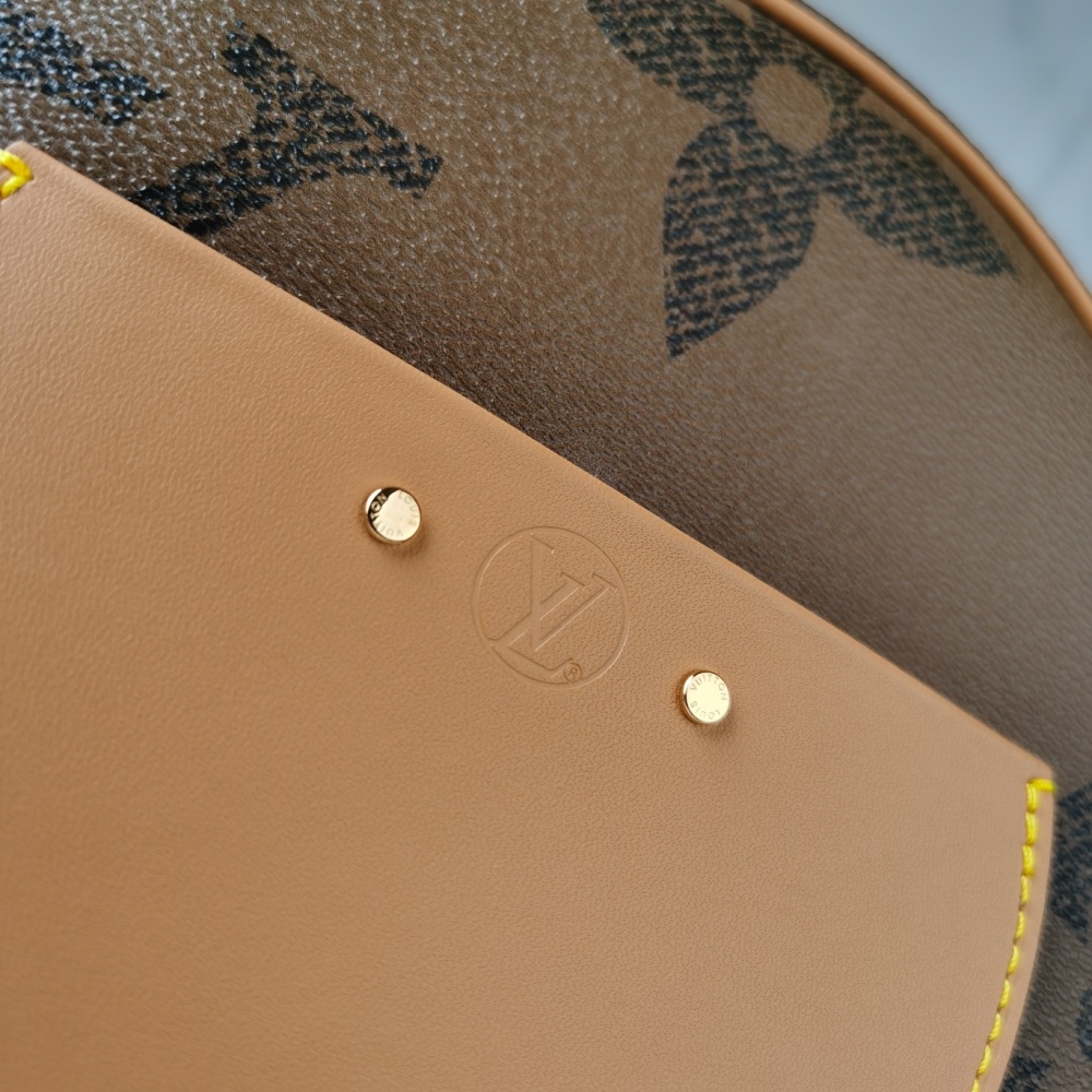 Louis Vuitton BOITE CHAPEAU SOUPLE M52294 mirror Boutique